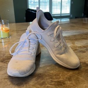 Gently Used Women’s Adidas Cloudfaom Super Sneakers